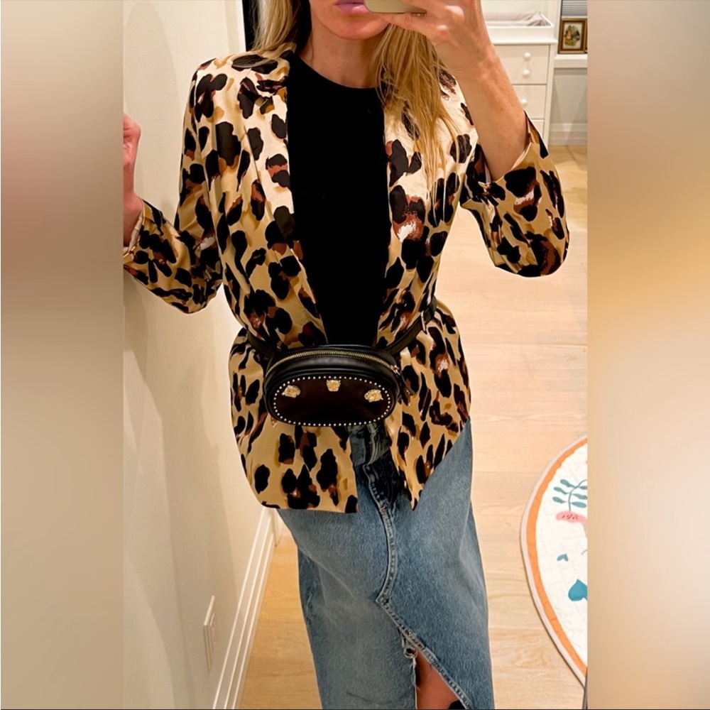Satin leopard print blazer